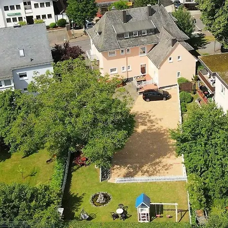 Stad Vakantiehuis Daun * Daun