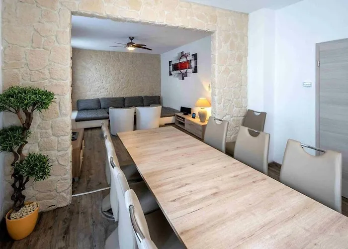 Stad Vakantiehuis Daun * Daun